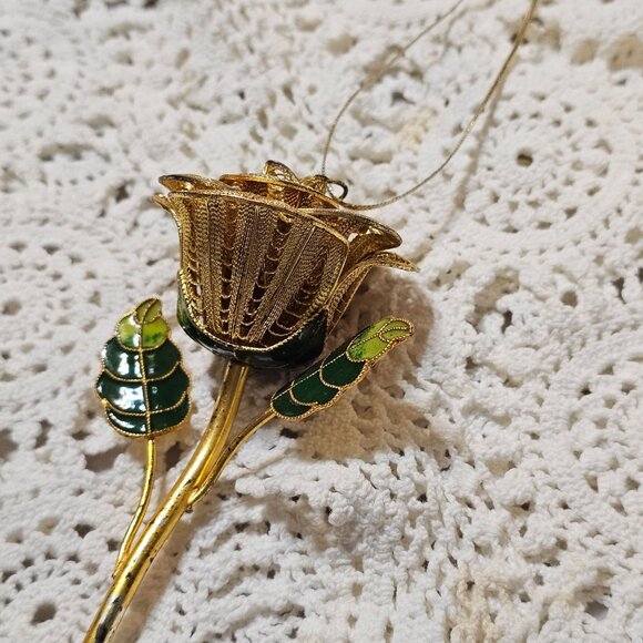 Vtg Gold Tone Filigree Rose Cloisonné Leaf 3D Rose Ornament - Picture 11 of 16